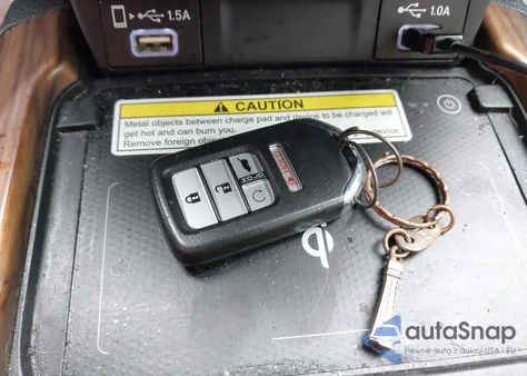 2020 Honda Cr-V Touring from USA, damaged, VIN 5J6RW1H90LL004884